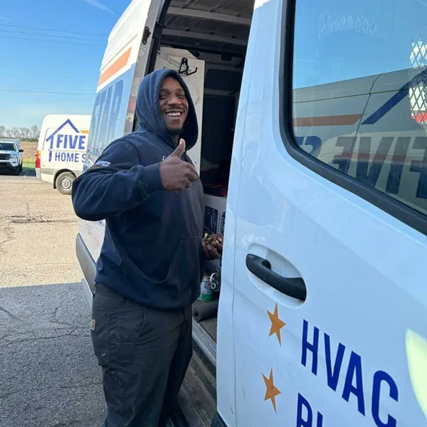 tech giving thumbs up