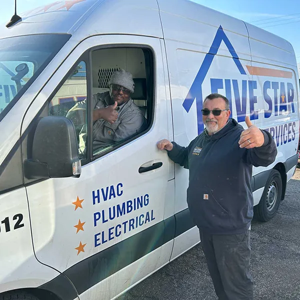 techs giving thumbs up